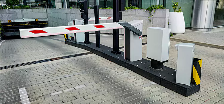 Custom Gate Design & Integration Delano